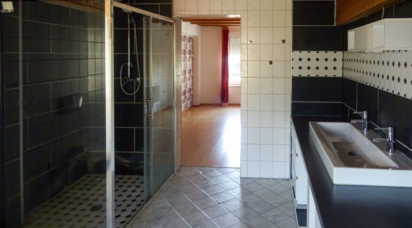 Badezimmer OG Altbau