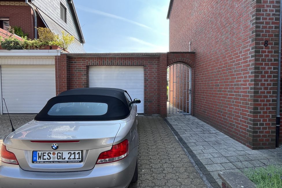 Garage und Durchgang