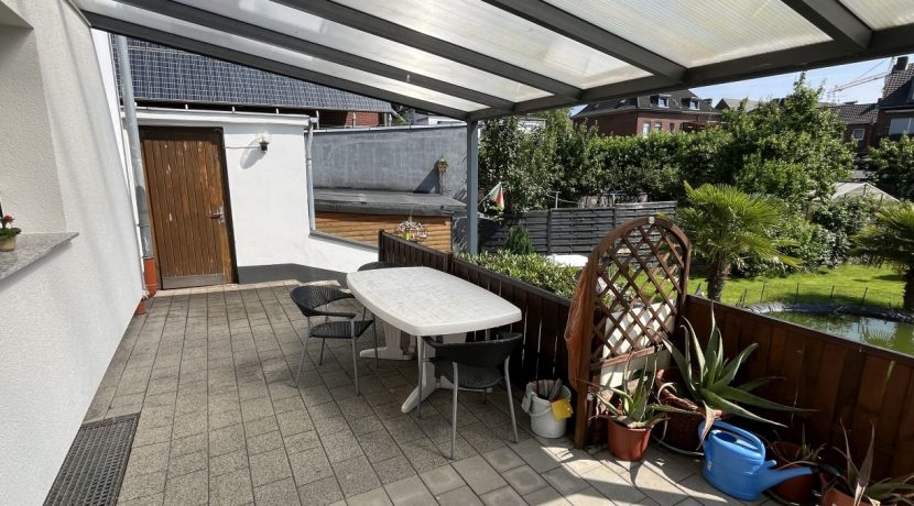 Überdachte Terrasse