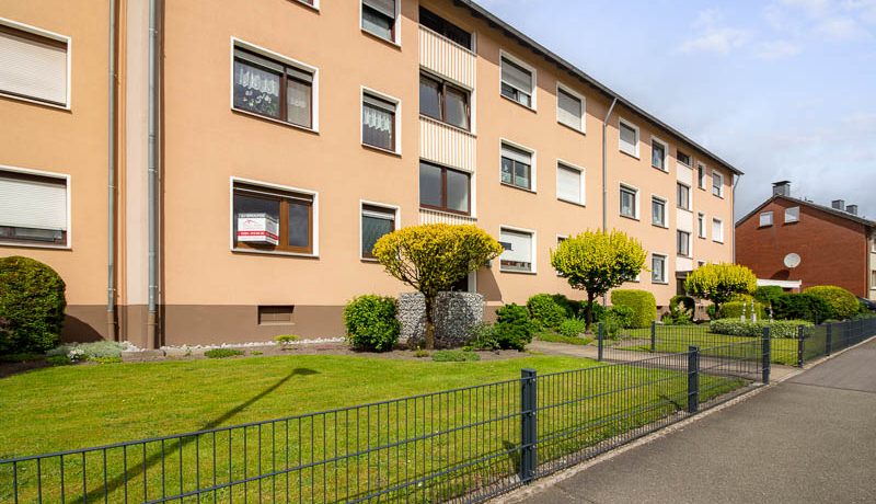 Das charmante Mehrfamilienhaus aus dem Jahr 1967 besticht durch seine zeitlose Architektur