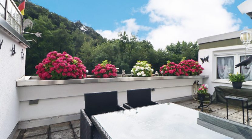 Dachterrasse mit Waldblick