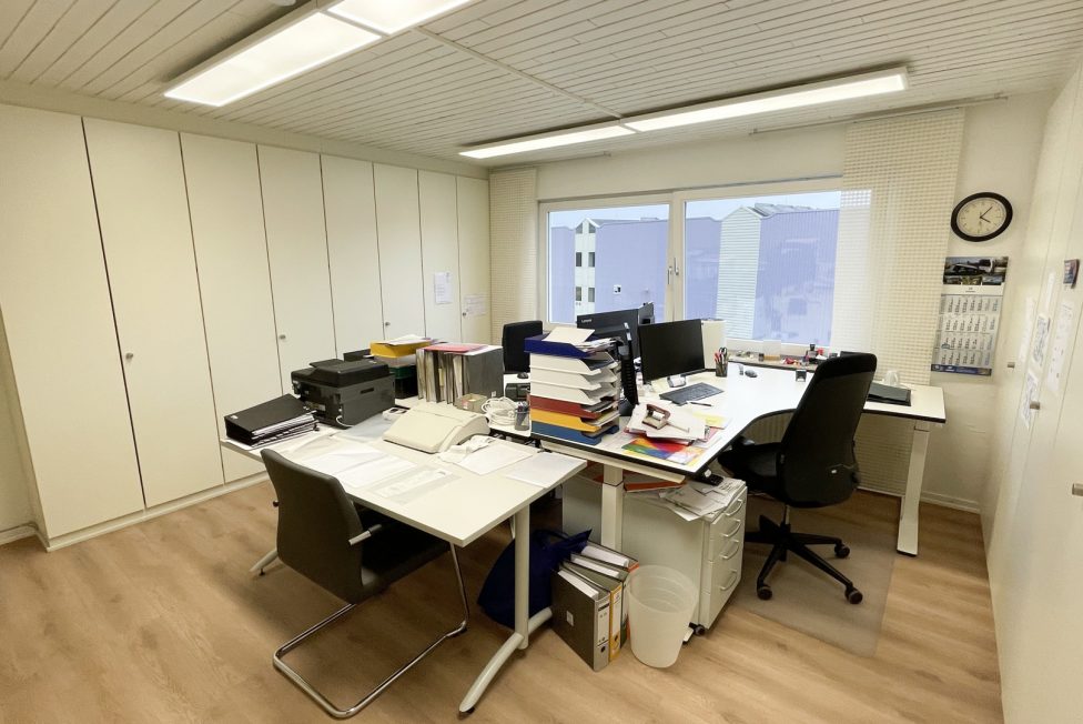 Büro EG