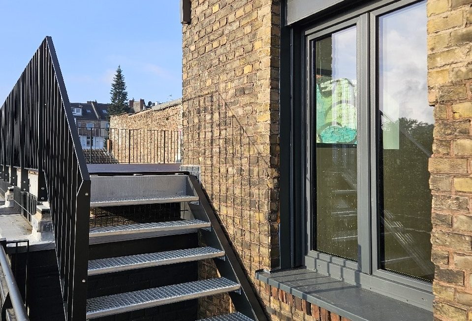 Treppe Balkon zu Dachterrasse