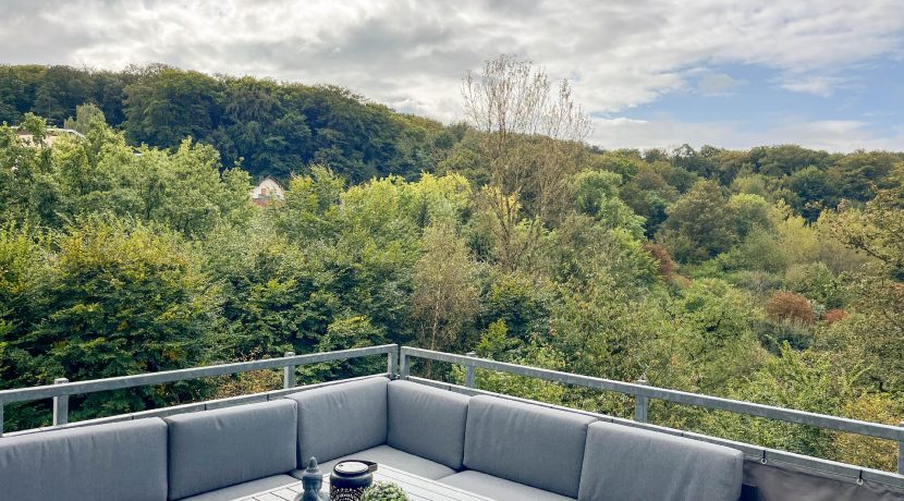 Sonnenbalkon mit Blick ins Grüne