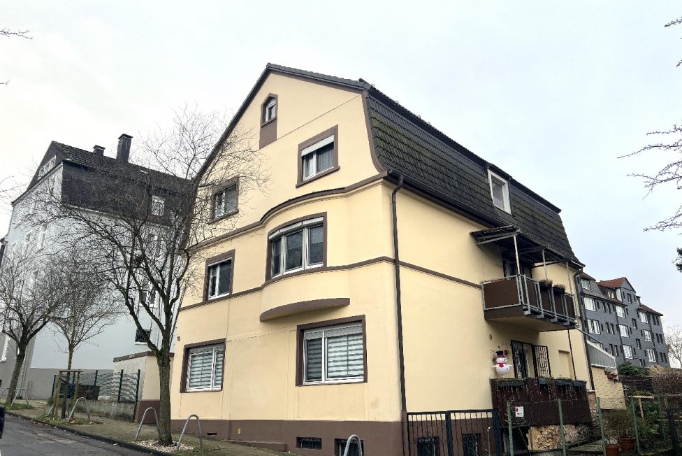 Gepflegtes Dreifamilienhaus in einer Nebenstraße