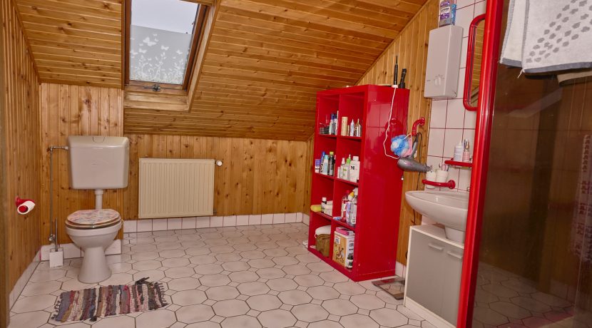 Badezimmer DG