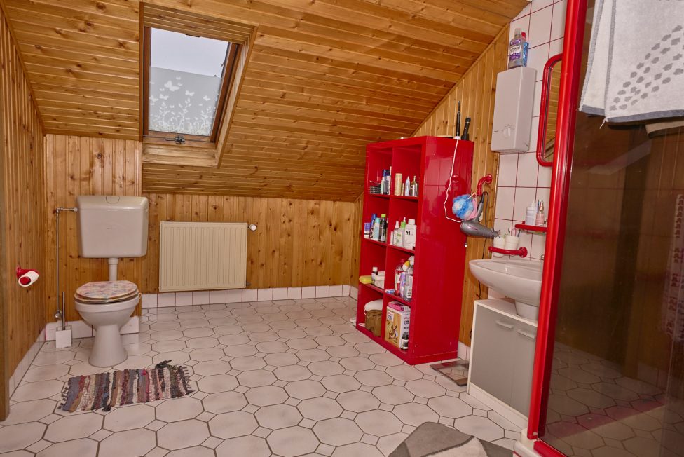 Badezimmer DG